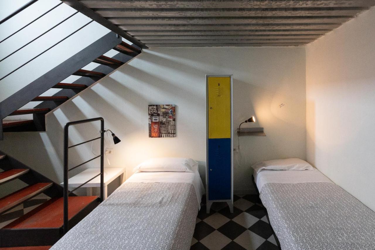Fabric Hostel Портичи Экстерьер фото